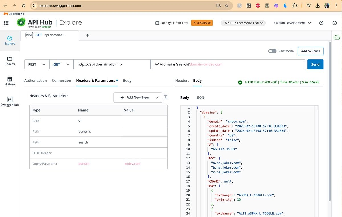 API Hub 测试 API 端点并显示成功的 GET 请求